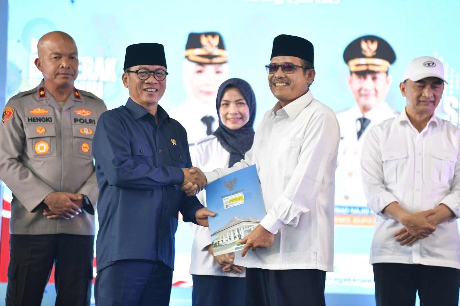 326 Akta Notaris Kopdes Diserahkan, Mendes PDT Optimis Akan Serap Tenaga Kerja Produktif di Desa