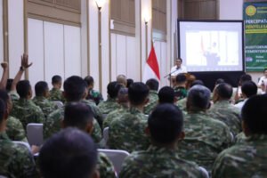 Mentan Amran targetkan 101 ribu hektare kontrak cetak sawah tuntas dalam sebulan demi percepatan swasembada pangan nasional.